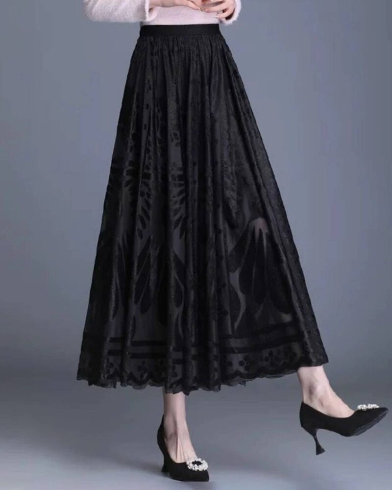 Velvet Noir Grace